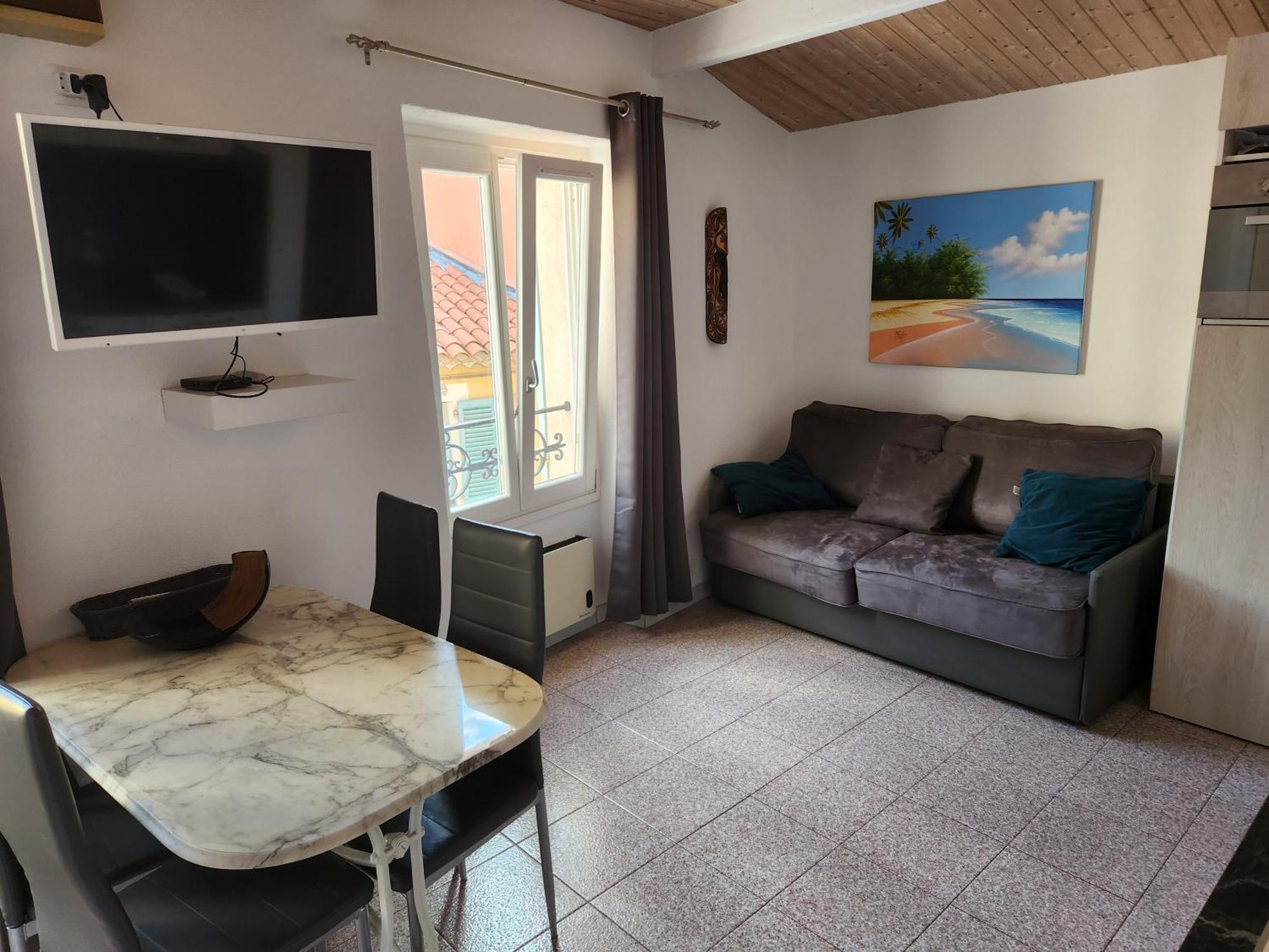 Rue Du Vieux Chateau - Beau F2 Appartement
